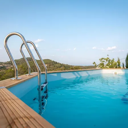 Les Nines Hébergement de vacances *