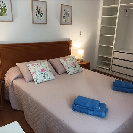 Les Nines Feriehus